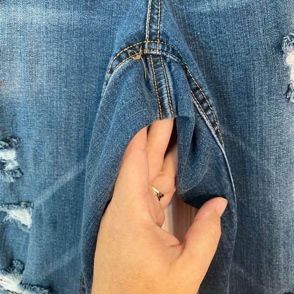 Maurice’s Distressed Jeggings - Picture 2 of 4